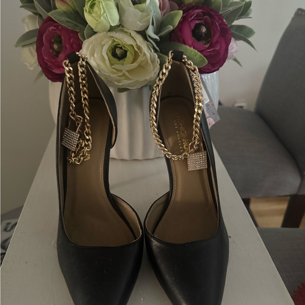 Fashion Nova Black and Gold Heels with T-Strap